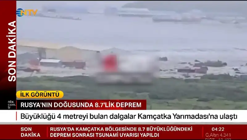 Kamçatka Kıyılarında İlk Tsunami Dalgaları: Korku ve Merak İç İçe Geçti