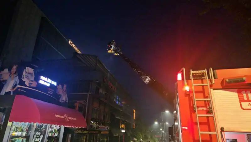 Beşiktaş’ta 3 Katlı Restoranda Korkutan Yangın: Detaylar Ortaya Çıktı