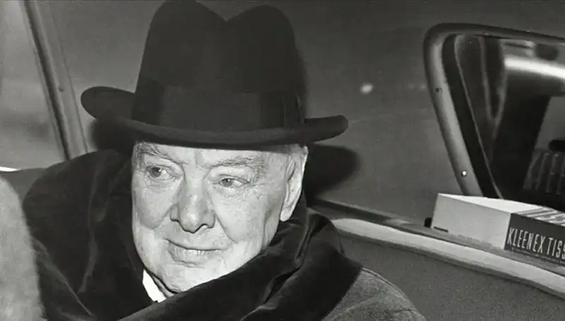 Tarihi Churchill Bekar Evi Satışta: Yeni Alıcısını Bekliyor