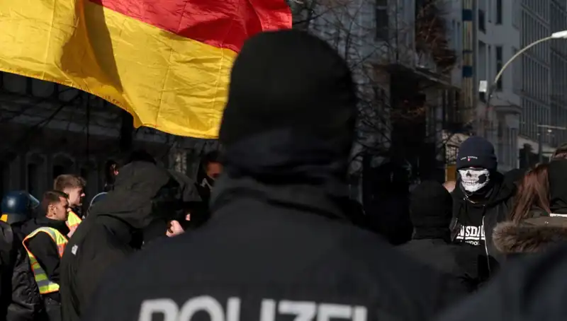 Berlin'deki Türk Marketlerine Yönelik Silahlı Saldırı: Olayın Ayrıntıları