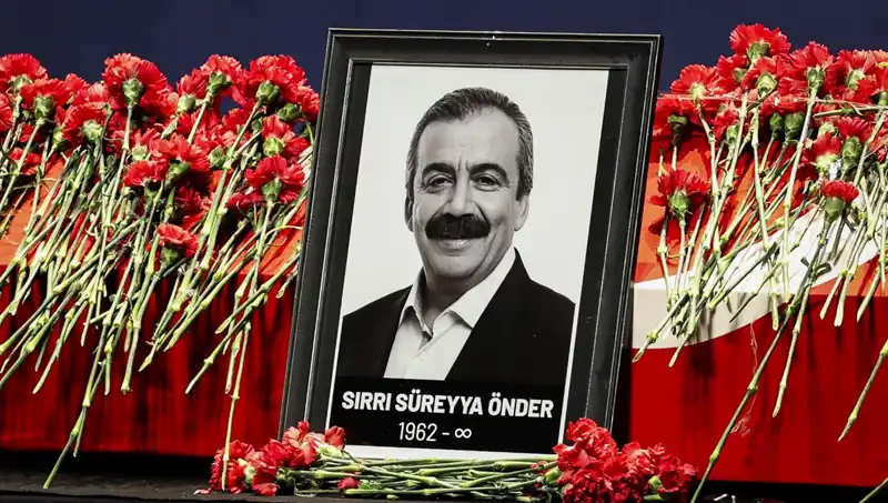 Meclis'te Sırrı Süreyya Önder Anması: Unutulmaz Anılar ve Duygusal Anlar