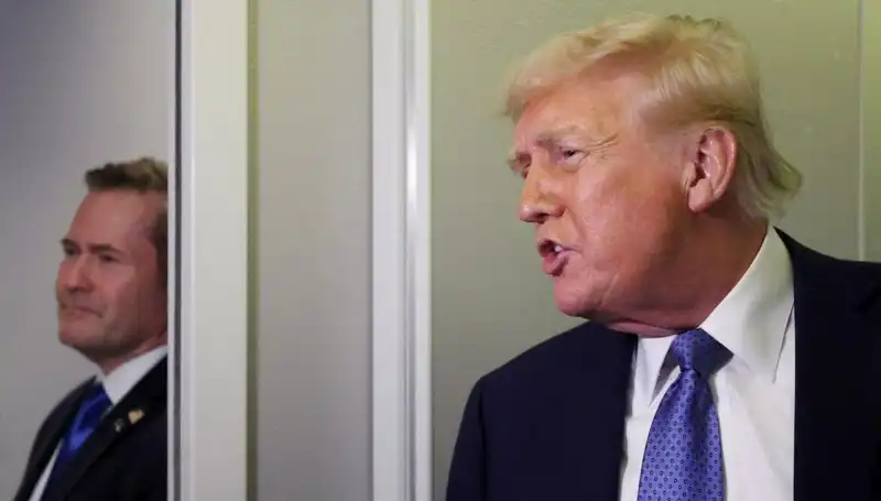 Trump, Planlarını Sızdırdığı İçin Mike Waltz'u Görevden Aldı mı?