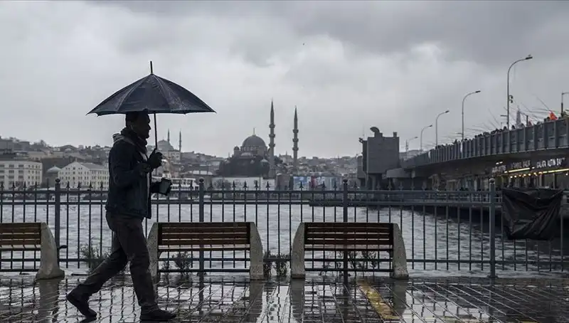 İstanbul'da Bahar Havası Yerini Kışa Bırakıyor: Kar Yağışı Kapıda!