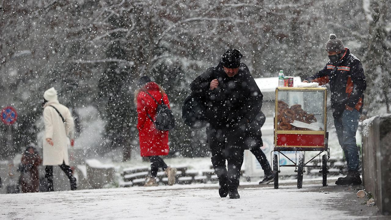 Meteoroloji'den İstanbul için kar yağışı uyarısı geldi!