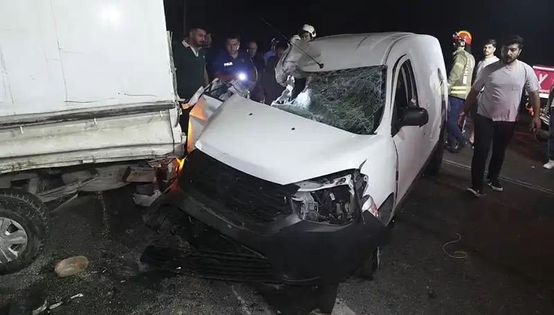 İstanbul'da Korkunç Kaza: 3 Kişi Yaralı, Detaylar Ortaya Çıktı!
