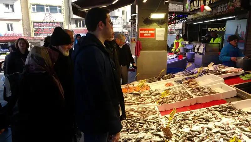 Hamsi Fiyatları Yükseliyor: Tezgahlar Ses Getiriyor, Ne Oluyor?