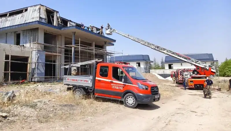Gölbaşı'nda Villaları Saran Yangın Korkusu: Anlık Durum ve Müdahale