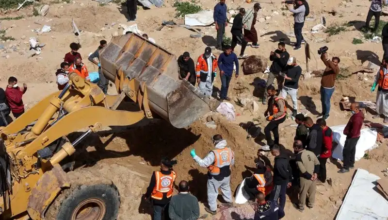 Şifa Hastanesi Avlusunda Gizemli Cesetler: 61 İnsan Kalıntısı Ortaya Çıktı