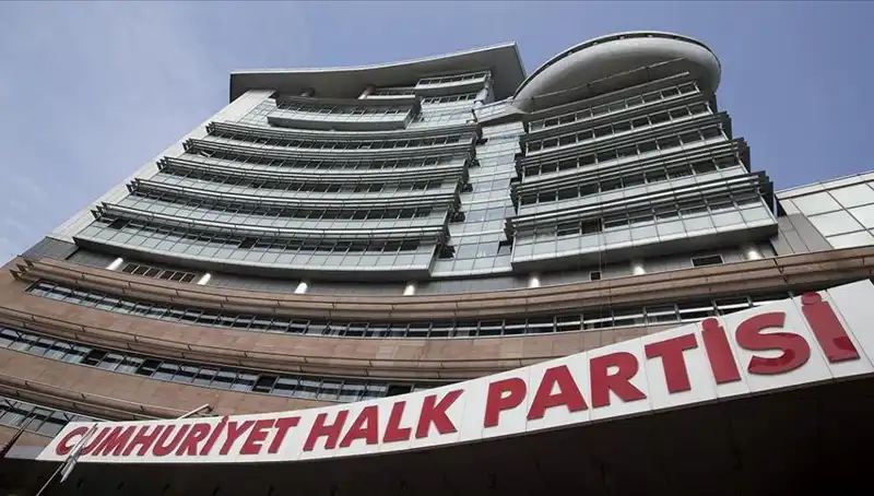 CHP Olağanüstü Kurultayı İçin Geri Sayım Başladı: Beklentiler ve Tartışmalar