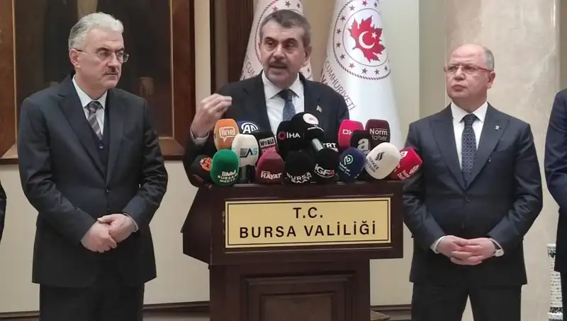 Bakan Tekin’den Protesto Yapana Sert Yaptırım Uyarısı: Çalışanlar Dikkat!
