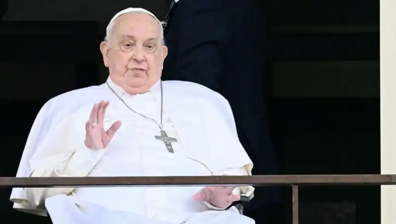 Papa Francis, Hastaneden Çıktı: İyileşme Süreci ve Gelecek Planları